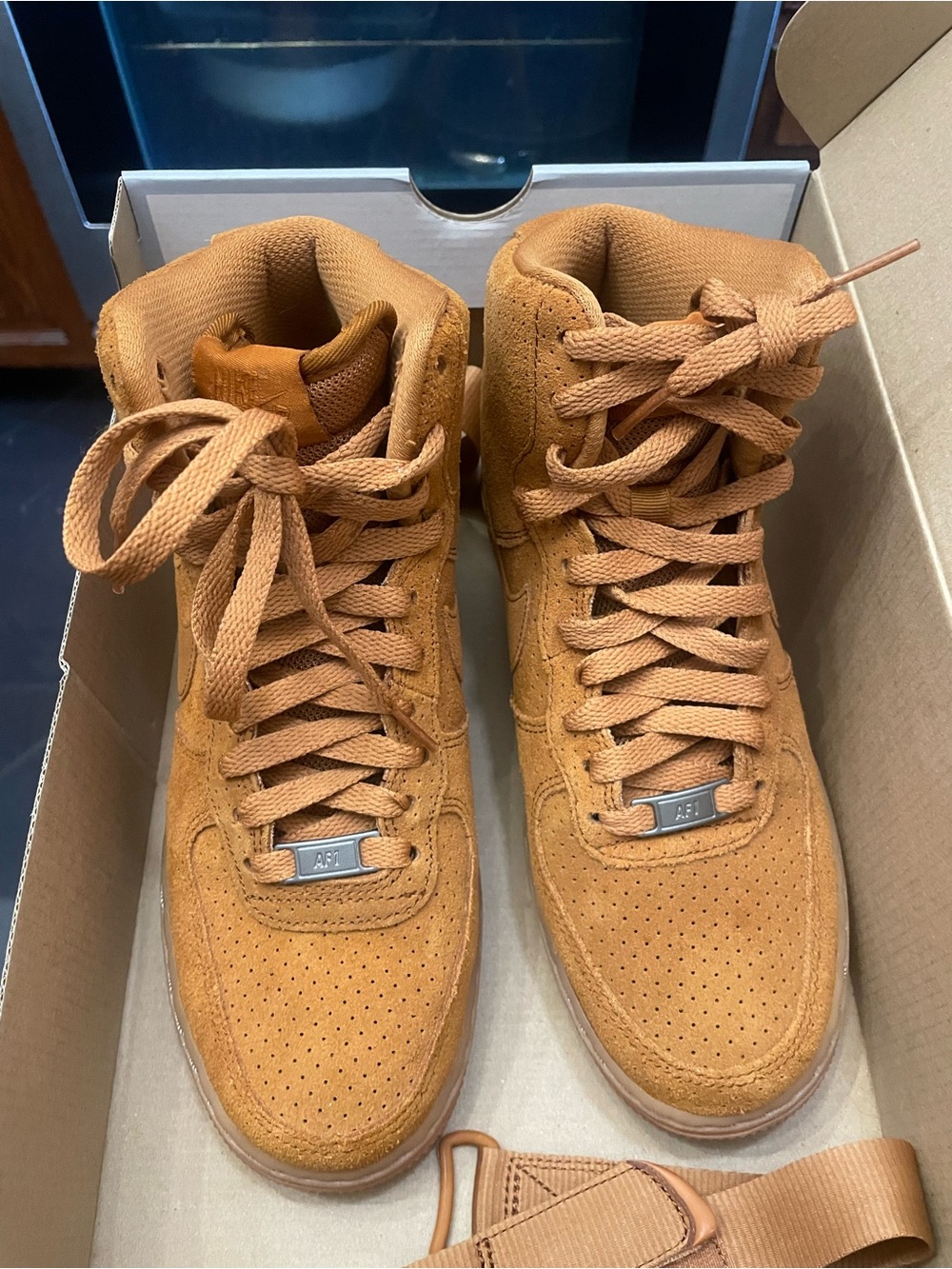 Nike Air Force 1 High Flax Wheat Brown Suede Sneakers Women's Size 7.5 - Picture 6 of 15